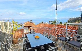 Charites: Terrace With Seaview - 100M To The Beach